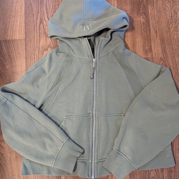 lululemon athletica Tops - lululemon cropped scuba hoodie Full zip womens M/L sage green long sleeve hood